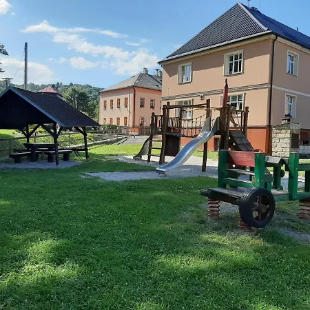 A Restaurace Na Krizovatce * Polevsko