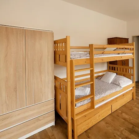 Pensión A Restaurace Na Krizovatce *