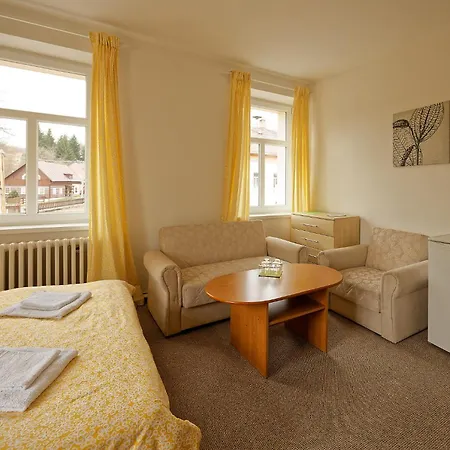 Pensión A Restaurace Na Krizovatce