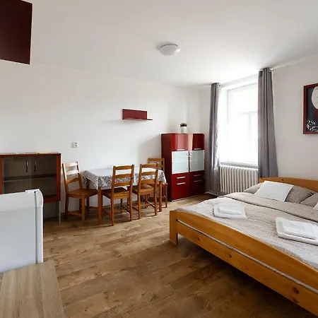 A Restaurace Na Krizovatce Pensión