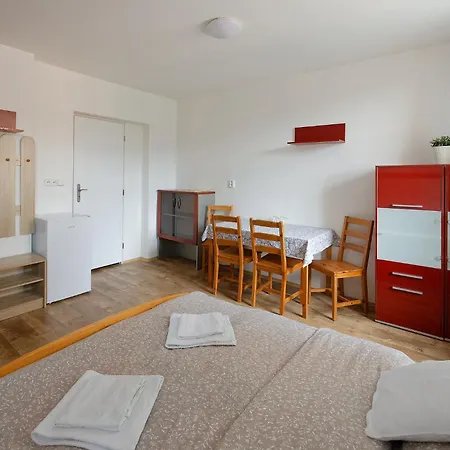 A Restaurace Na Krizovatce Pensión