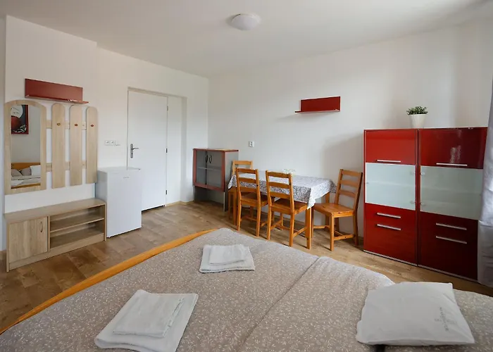 A Restaurace Na Krizovatce Guest house